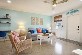NEW! Tropical Escape near Beach! Tons of parking!